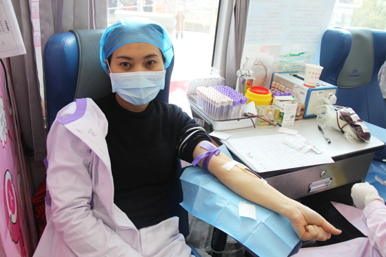 醫(yī)者仁心 大愛無疆 挽袖獻血 守護生命 ——安康市人民醫(yī)院開展冬季愛心獻血活動