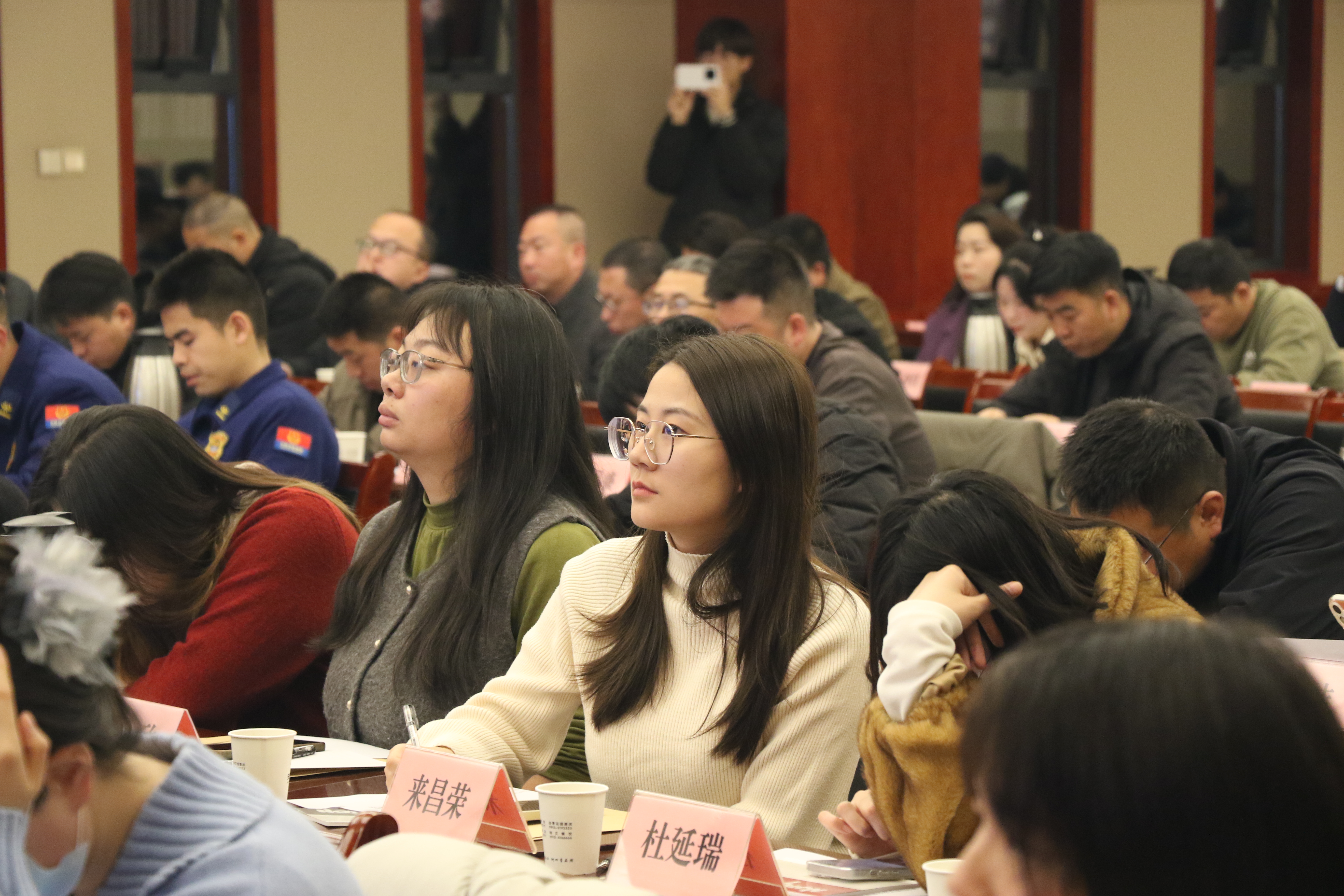 學(xué)員認(rèn)真聽講